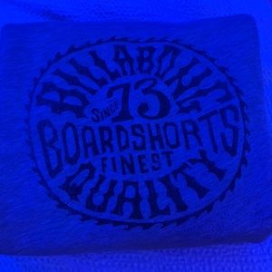 billabong crewneck